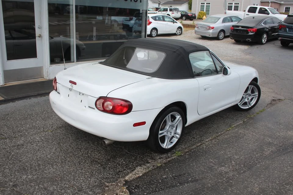 2004 Mazda NB MX-5 Miata - Image 4 of 13