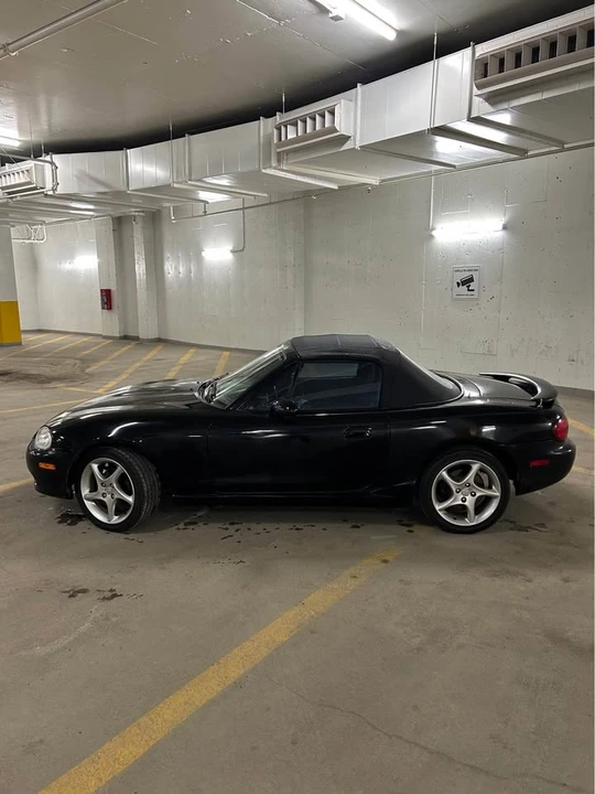 2004 Mazda NB MX-5 Miata - Image 5 of 17