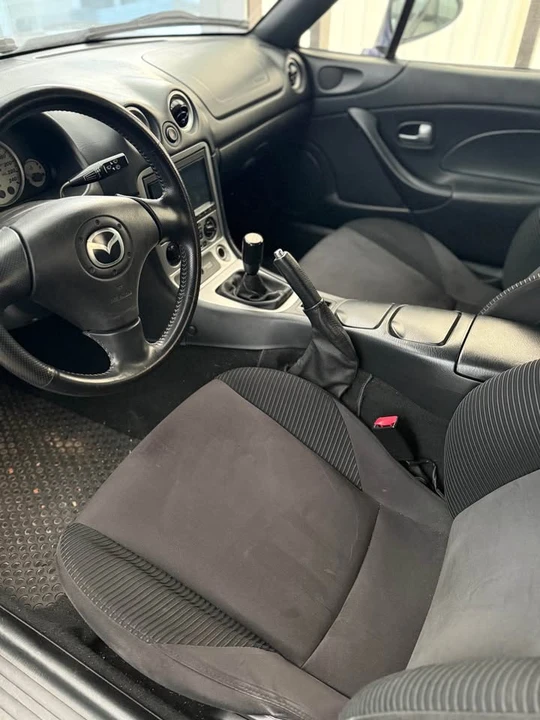2004 Mazda NB MX-5 Miata - Image 4 of 15