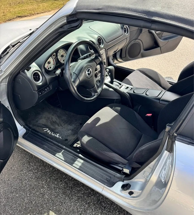 2004 Mazda NB MX-5 Miata - Image 9 of 10