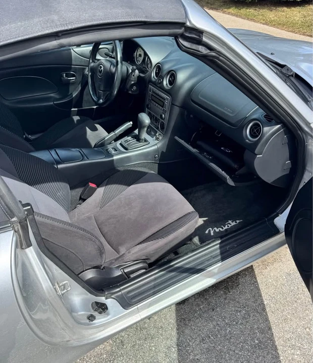 2004 Mazda NB MX-5 Miata - Image 8 of 10