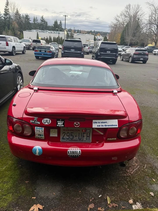2004 Mazda NB MX-5 Miata - Image 7 of 8