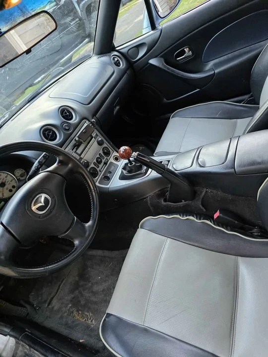 2004 Mazda NB MX-5 Miata - Image 9 of 10