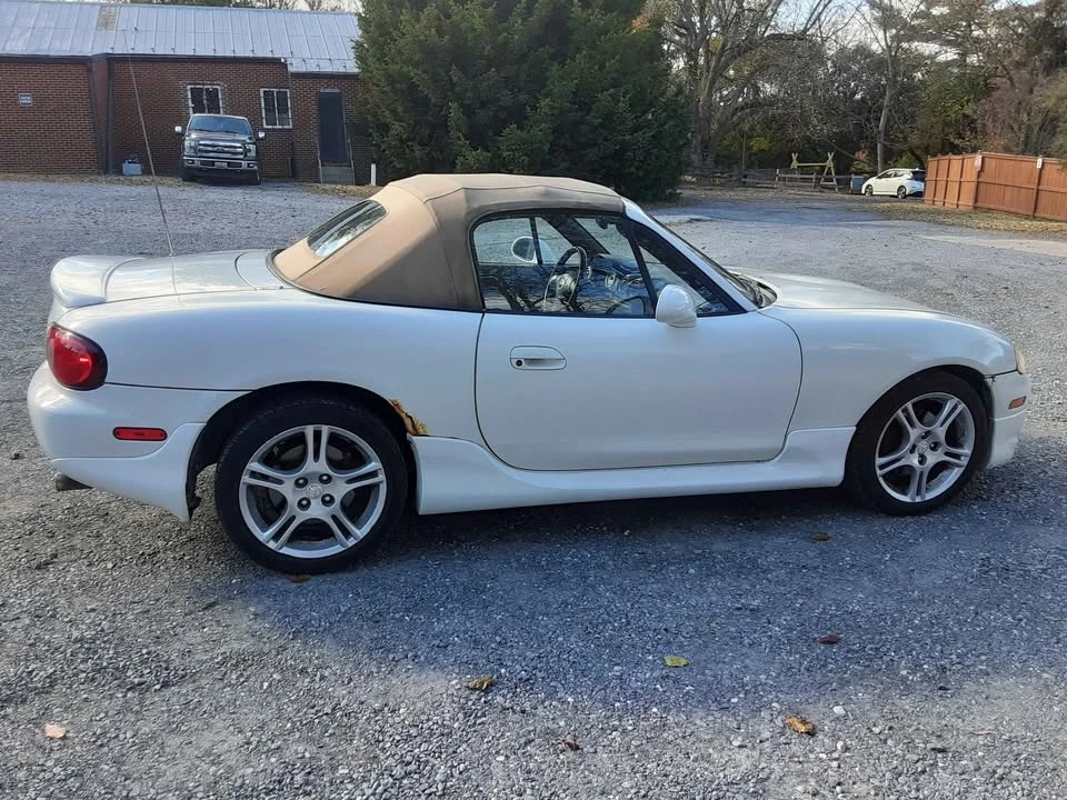 2004 Mazda NB MX-5 Miata - Image 8 of 16