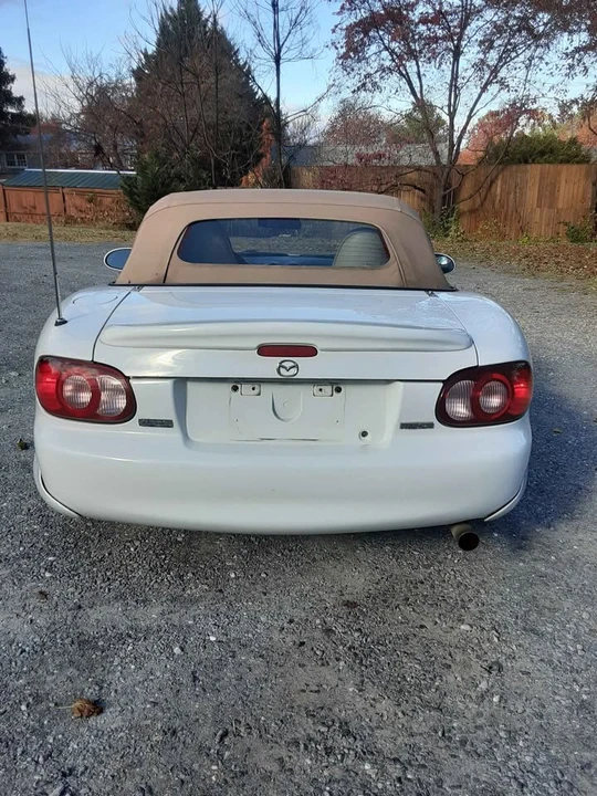 2004 Mazda NB MX-5 Miata - Image 16 of 16