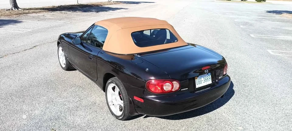 2004 Mazda NB MX-5 Miata - Image 9 of 17