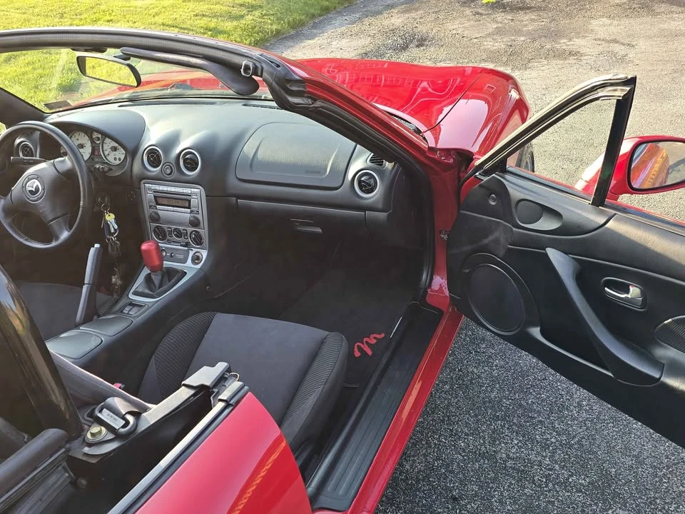 2004 Mazda NB MX-5 Miata - Image 10 of 14