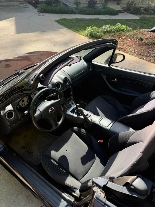 2004 Mazda NB MX-5 Miata - Image 9 of 17