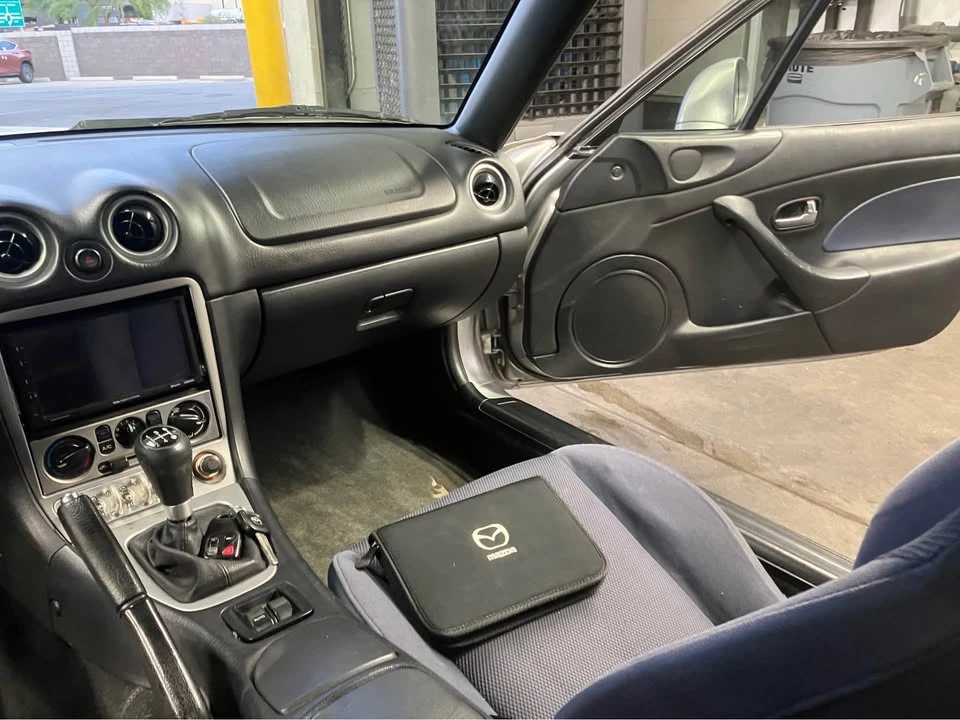 2004 Mazda NB MX-5 Miata - Image 14 of 19