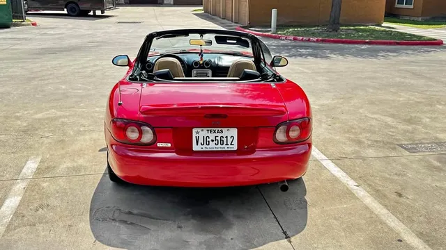 2004 Mazda MX-5 Miata Convertible