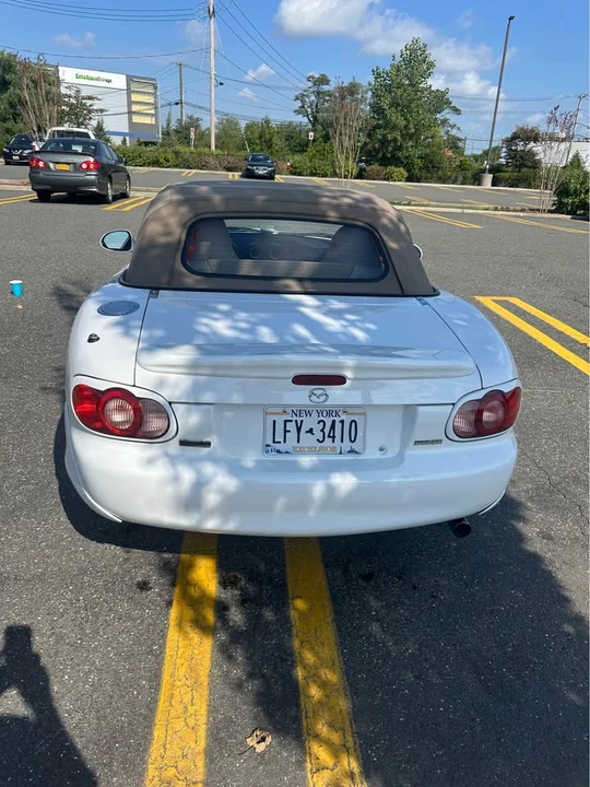 2004 Mazda NB MX-5 Miata - Image 5 of 9
