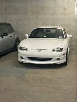 2004 Mazda MX-5 Miata