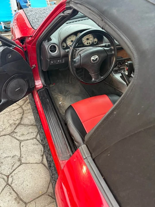 2004 Mazda NB MX-5 Miata - Image 5 of 6
