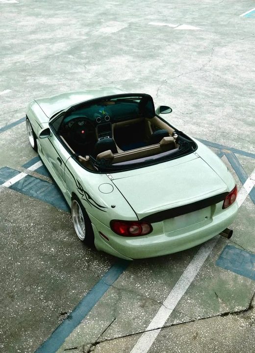2004 Mazda NB MX-5 Miata - Image 5 of 12