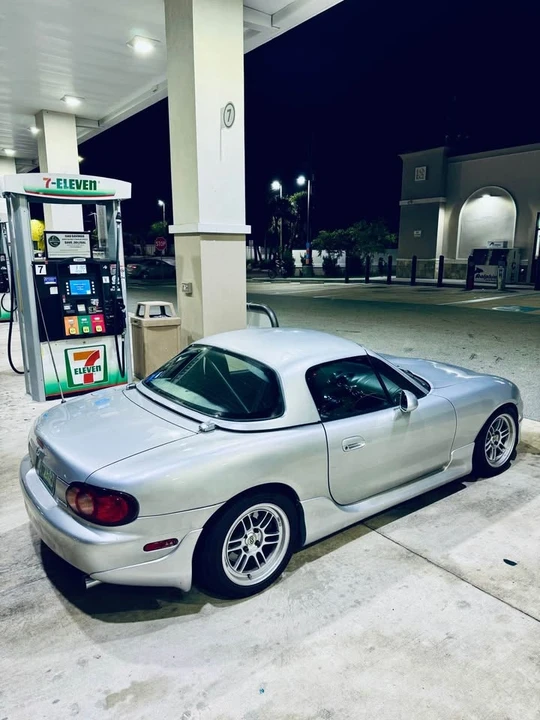2004 Mazda NB MX-5 Miata - Image 3 of 9