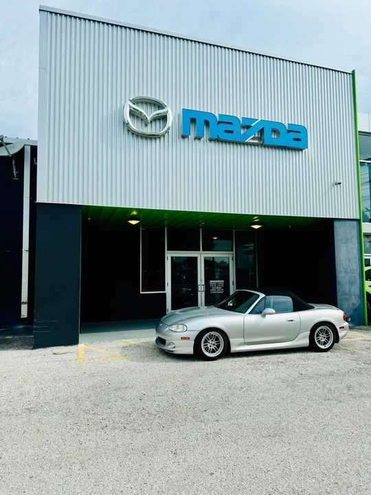 2004 Mazda NB MX-5 Miata - Image 4 of 14