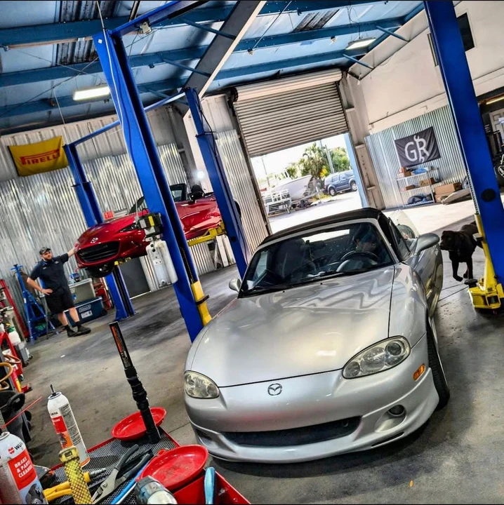 2004 Mazda NB MX-5 Miata - Image 3 of 14