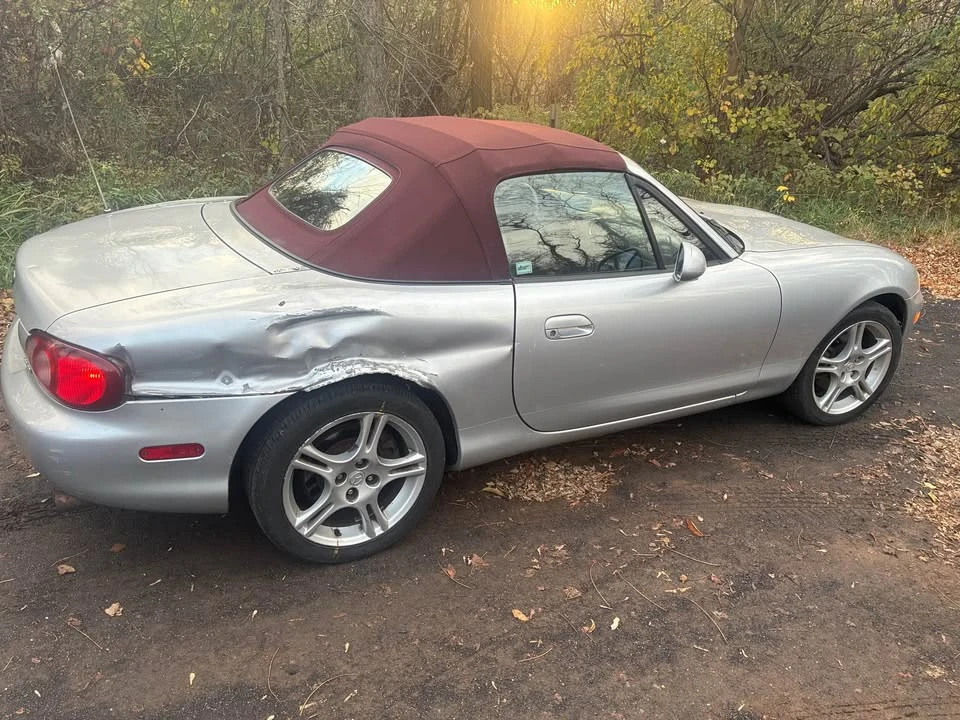 2004 Mazda NB MX-5 Miata - Image 9 of 15