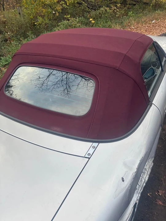 2004 Mazda NB MX-5 Miata - Image 5 of 15