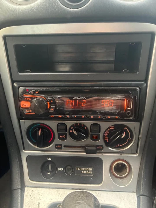 2004 Mazda NB MX-5 Miata - Image 11 of 15