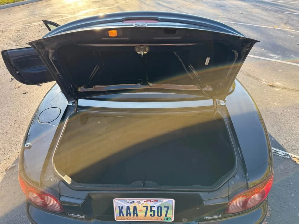 2004 Mazda NB MX-5 Miata - Image 9 of 19