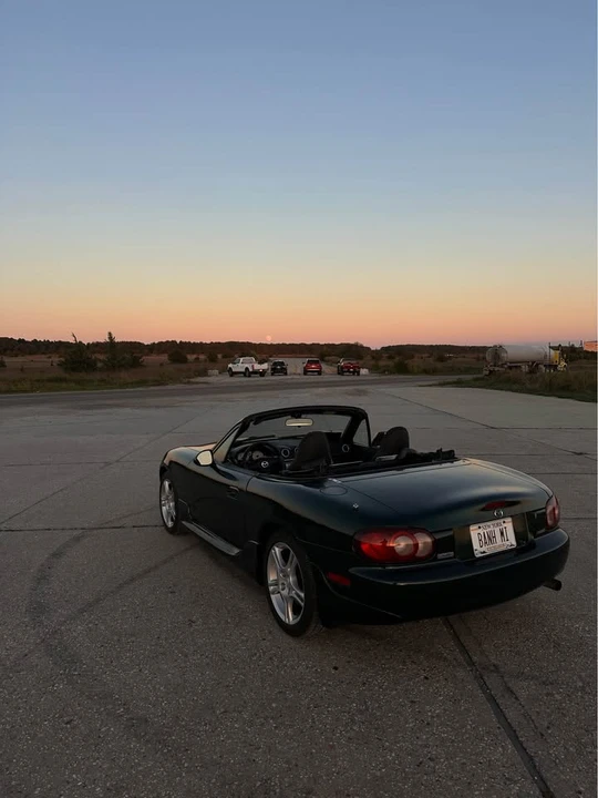 2004 Mazda NB MX-5 Miata - Image 2 of 2