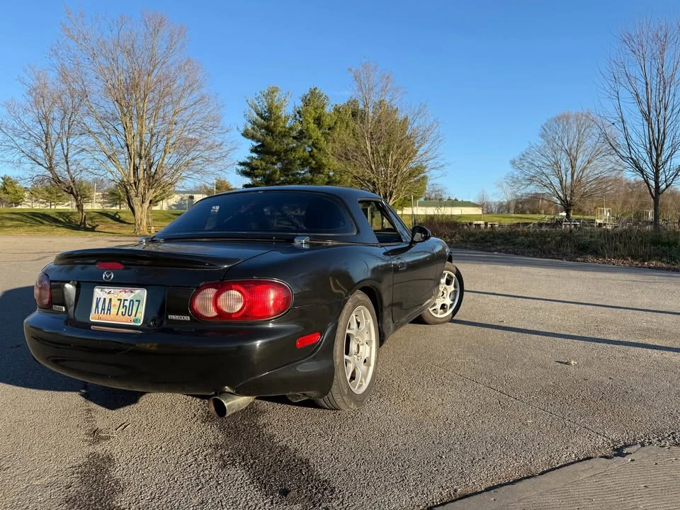 2004 Mazda NB MX-5 Miata - Image 2 of 19