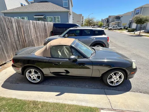 2004 Mazda MX-5 Miata LS Convertible