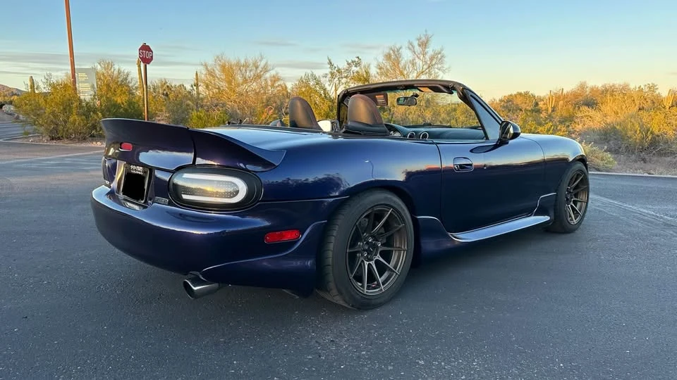 2004 Mazda NB MX-5 Miata - Image 5 of 10