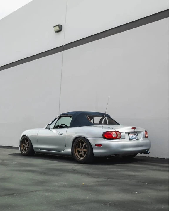 2004 Mazda NB MX-5 Miata - Image 5 of 10