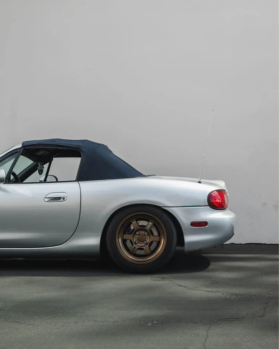 2004 Mazda NB MX-5 Miata - Image 3 of 10
