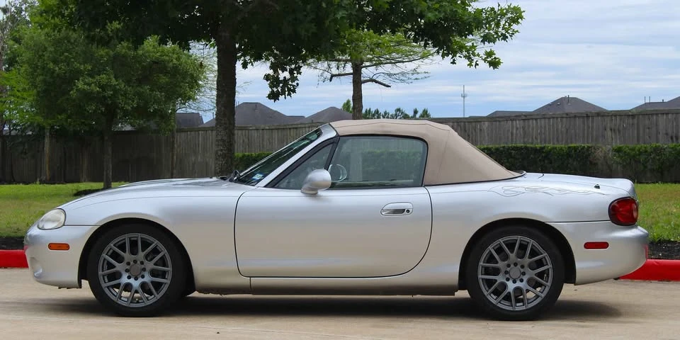 2004 Mazda NB MX-5 Miata - Image 5 of 16