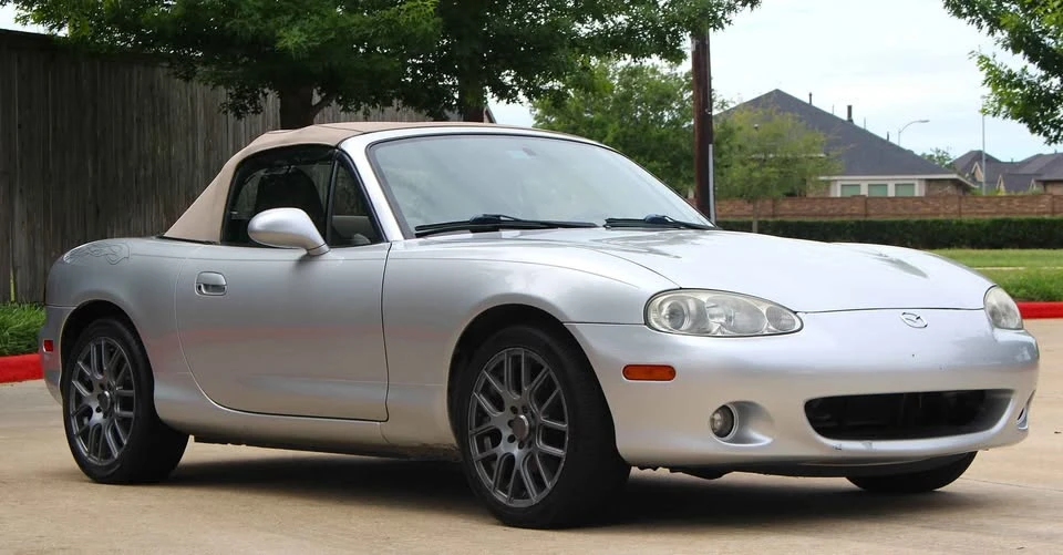 2004 Mazda NB MX-5 Miata - Image 3 of 16