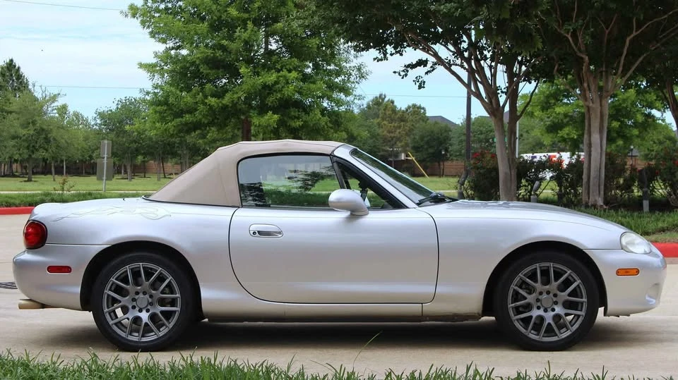 2004 Mazda NB MX-5 Miata - Image 4 of 16