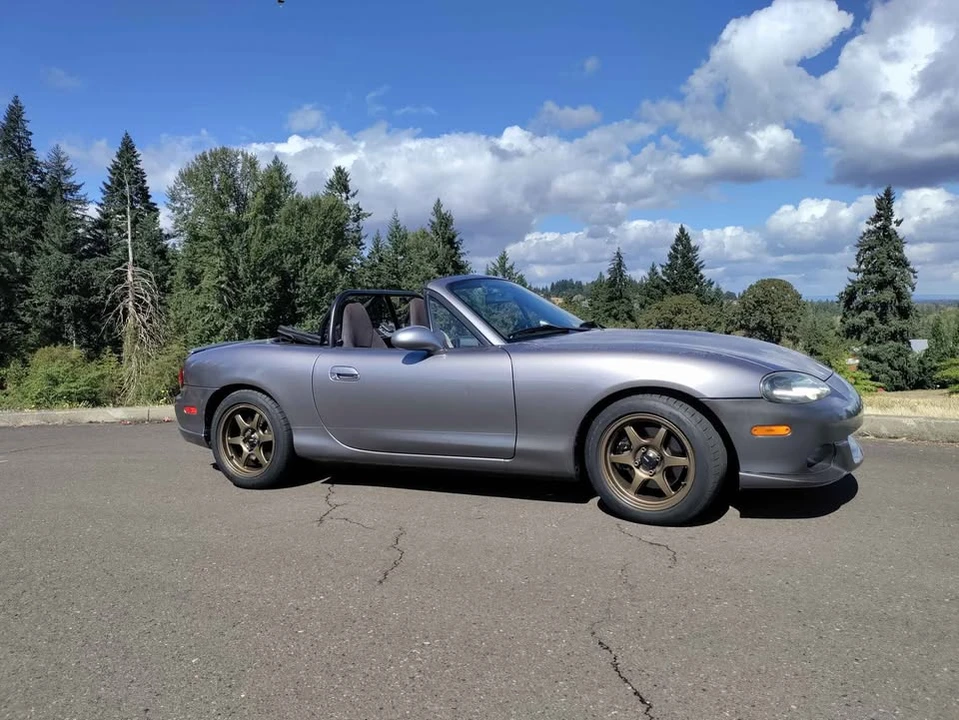 2004 Mazda NB Mazdaspeed MX-5 Miata - Image 5 of 11