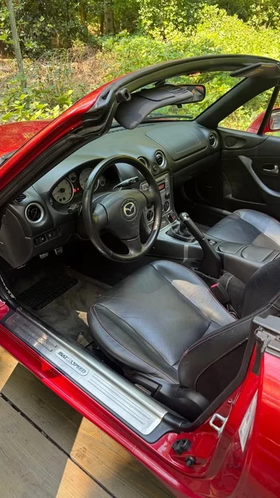 2004 Mazda NB Mazdaspeed MX-5 Miata - Image 10 of 19
