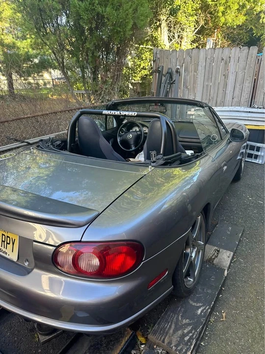 2004 Mazda NB Mazdaspeed MX-5 Miata - Image 3 of 9