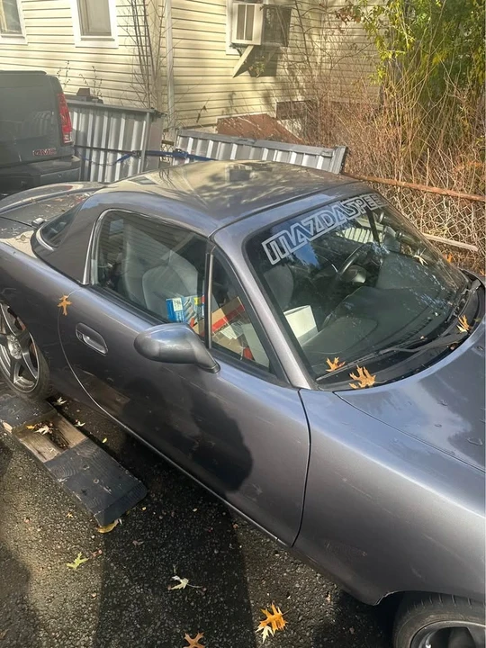 2004 Mazda NB Mazdaspeed MX-5 Miata - Image 8 of 9