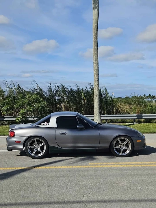 2004 Mazda NB Mazdaspeed MX-5 Miata - Image 4 of 13