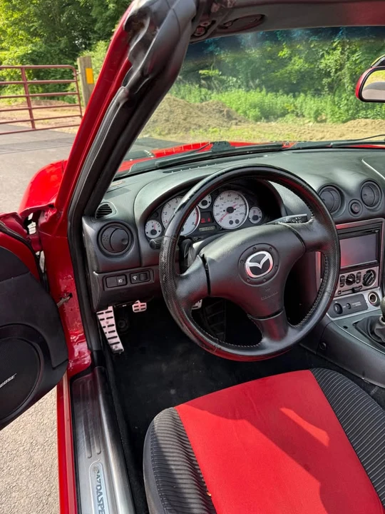 2004 Mazda NB Mazdaspeed MX-5 Miata - Image 8 of 8