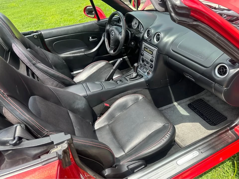 2004 Mazda NB Mazdaspeed MX-5 Miata - Image 7 of 11