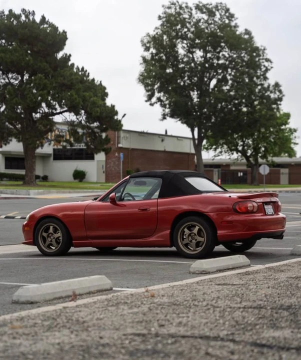 2004 Mazda NB Mazdaspeed MX-5 Miata - Image 3 of 11