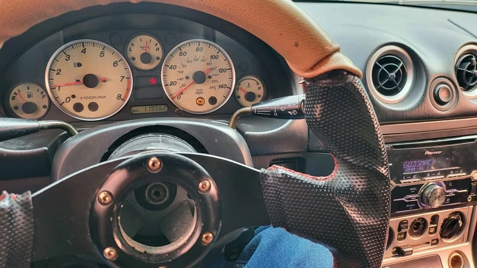 2004 Mazda NB MX-5 Miata - Image 13 of 17