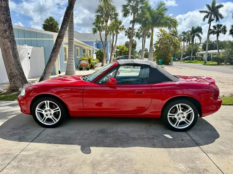 2004 Mazda MX-5 Miata SE