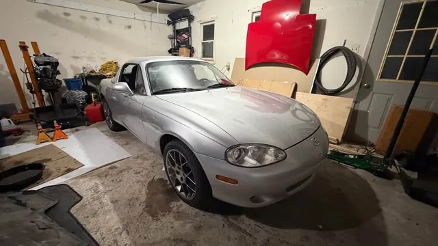 2004 Mazda MX-5 Miata SE Convertible