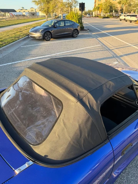 2004 Mazda NB MX-5 Miata - Image 10 of 14