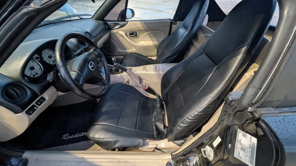 2004 Mazda NB MX-5 Miata - Image 3 of 14