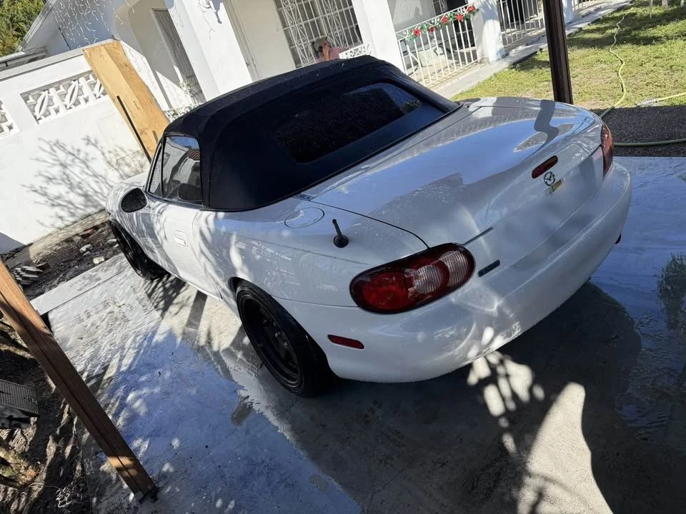 2004 Mazda NB MX-5 Miata - Image 2 of 8