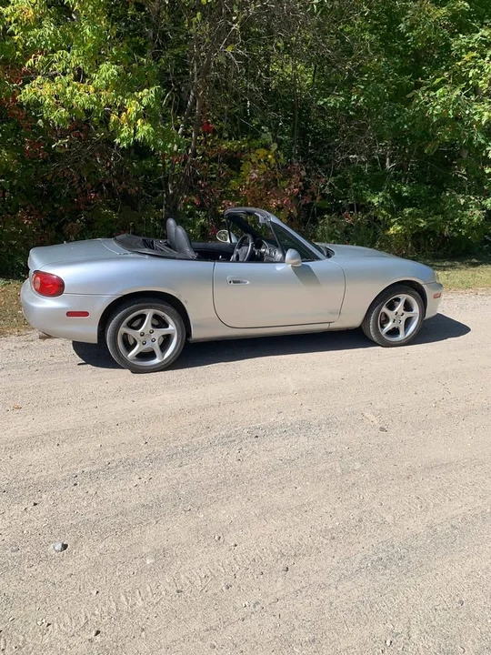 2004 Mazda NB MX-5 Miata - Image 6 of 8