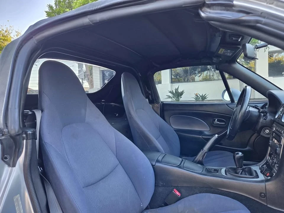 2004 Mazda NB MX-5 Miata - Image 17 of 19